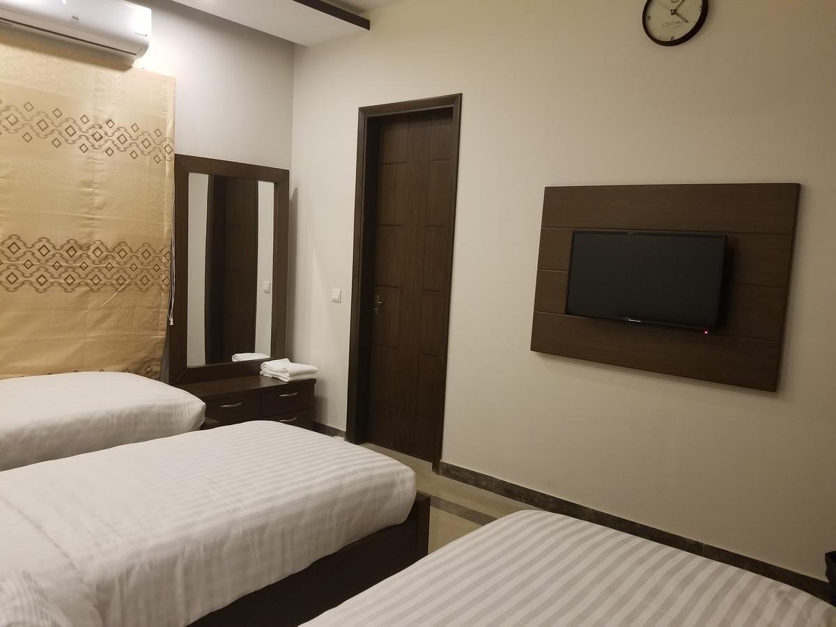 Zifan Hotel&Suites Karachi Buitenkant foto