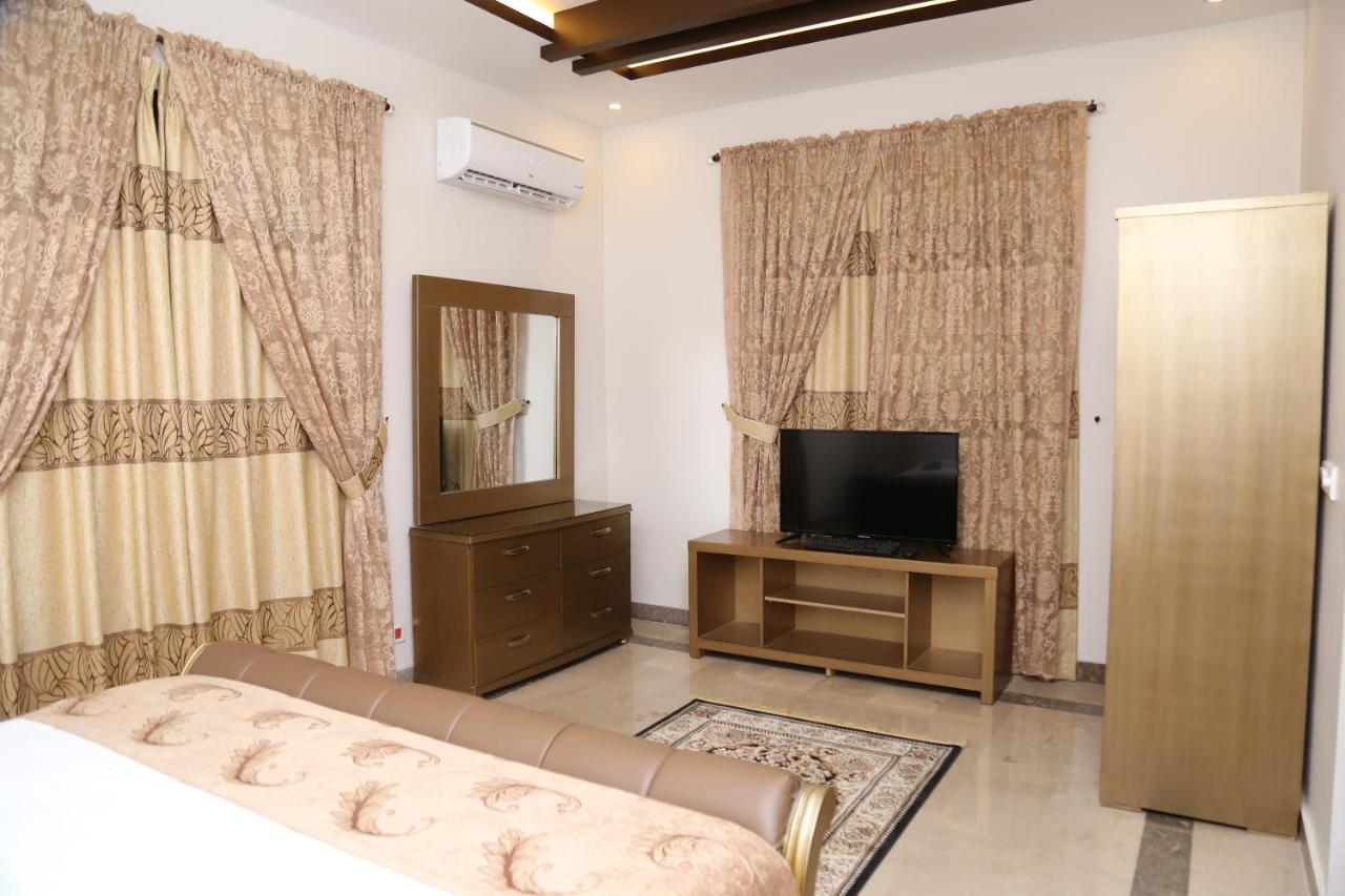 Zifan Hotel&Suites Karachi Buitenkant foto