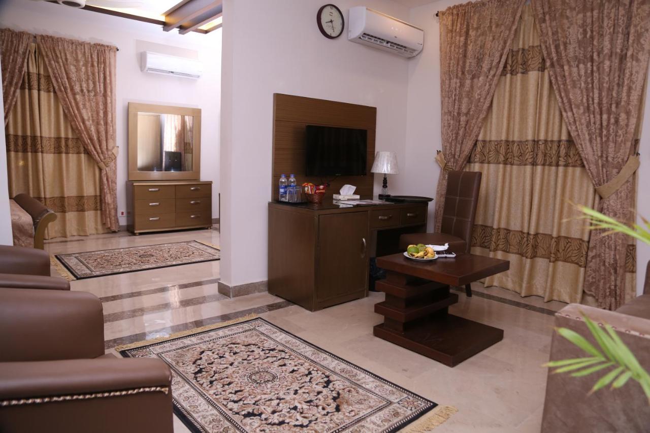 Zifan Hotel&Suites Karachi Buitenkant foto